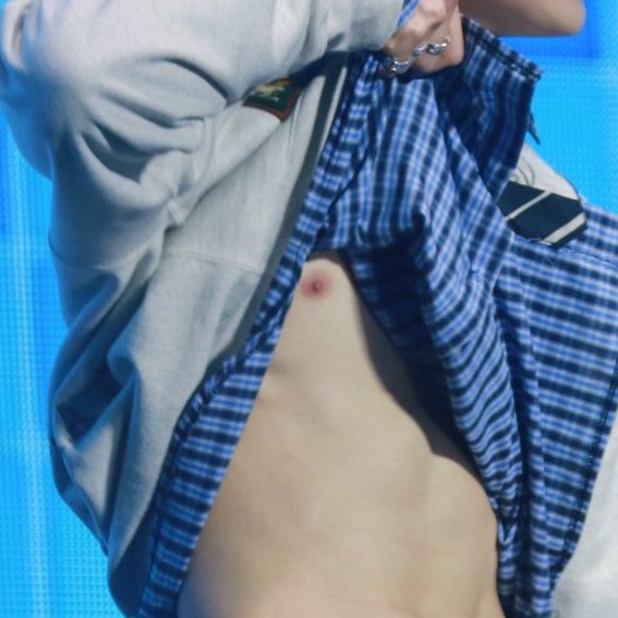 niki.🕷️ tweet media