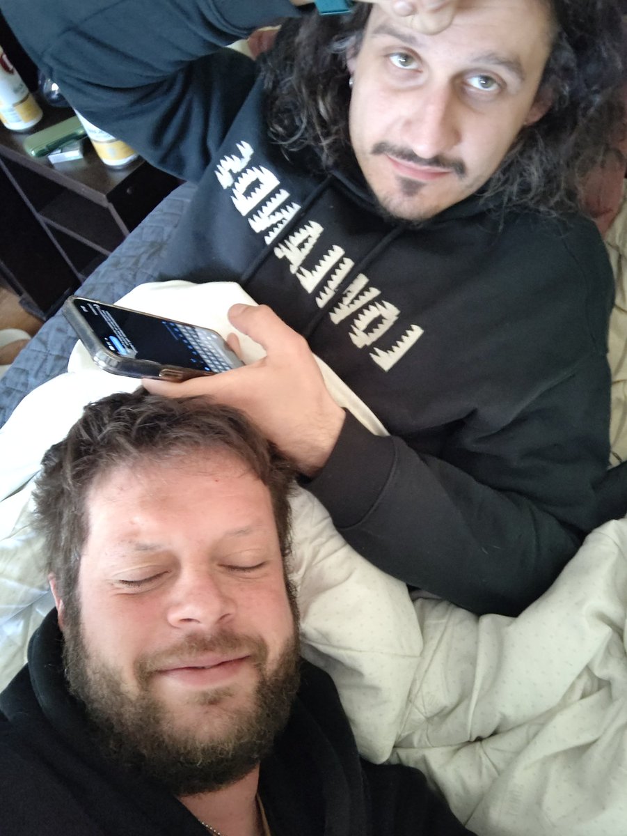 Спірін, молодша медична сестра tweet media