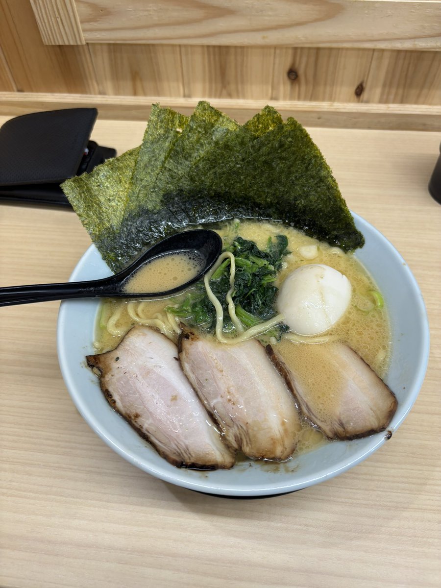 ななくん tweet media