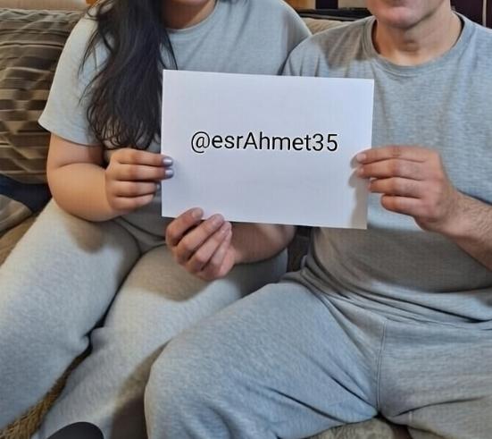 esrAhmet35's tweet photo. Arkadaşlar kendi yoğunluğumuz dolayısıylada gelen mesajlara tek tek cevap verebilmemiz sizinde bildiğiniz gibi çok zor o yüzden topluca teyit amaçlı paylaşım yapıyoruz
Zaten arayışımız yok burda teşhir amacıyla olursa ara ara güzel vakit geçirmek için burdayız... https://t.co/FYE67j3toS
