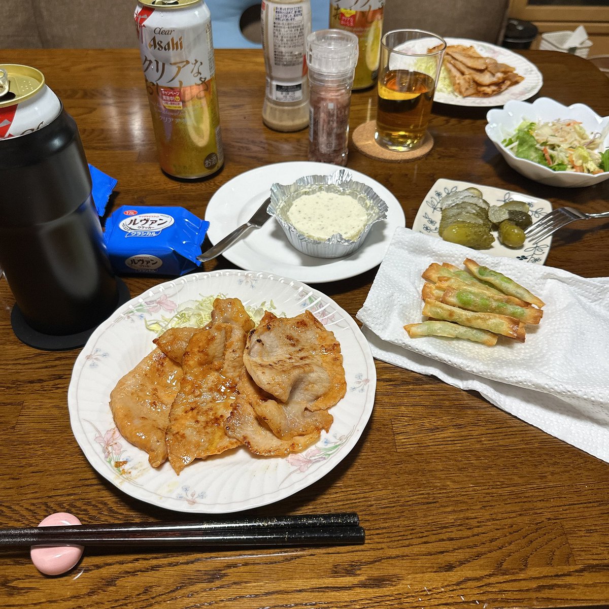 今日はお母さんと2人なのでツマミばっか酒盛り( 厂˙ω˙ )厂うえーい
