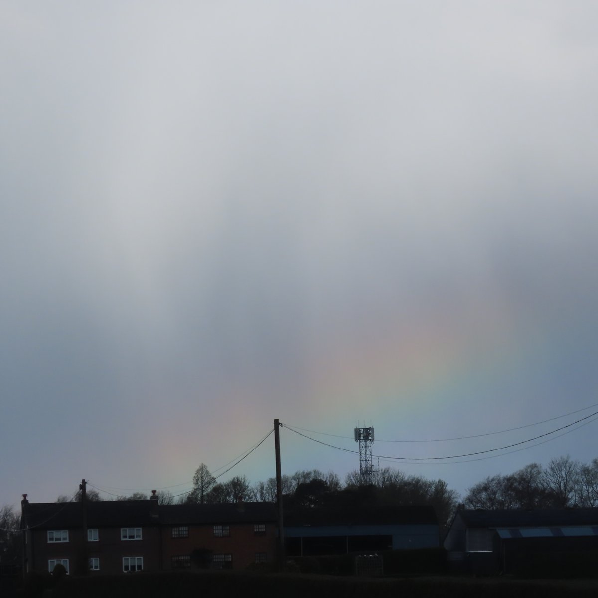 kevirlam's tweet image. Nice convection around Irlam, UK and some low rainbows as well #rainbows #loveukweather #ukweather
@ChadWeather
@SnowbieWx @BBCWthrWatchers