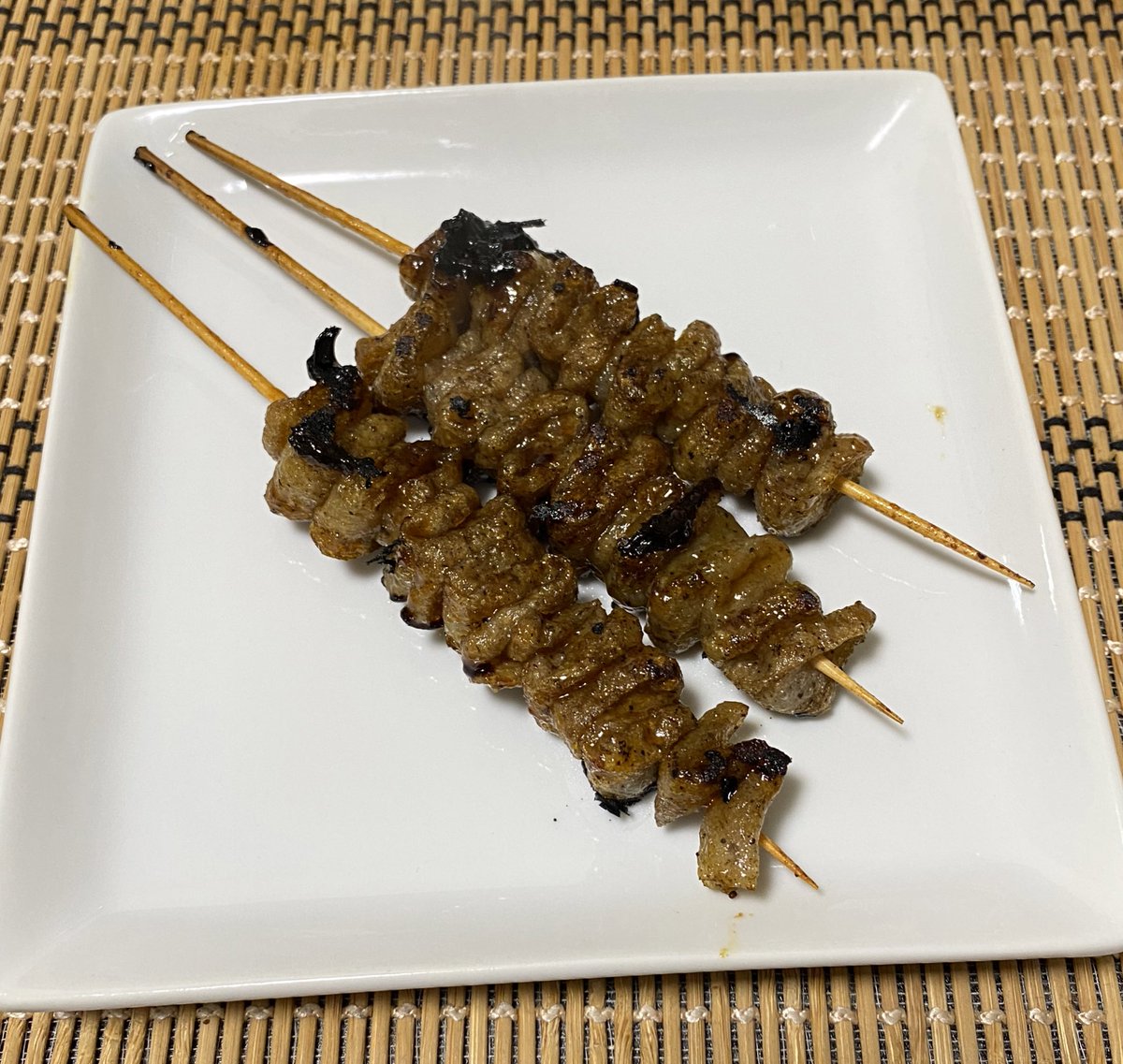 こんにゃくで作ったジェネリック鶏皮。食感は鶏皮っぽい。
(YouTubeで見た)
#モデラー料理部