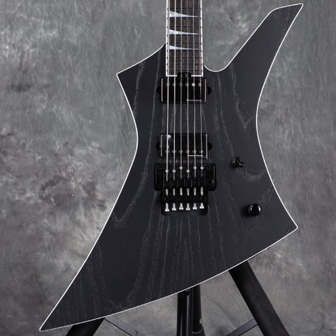 ishibashimusic's tweet photo. 【大特価‼️激レアモデル入荷📢】『#Jackson / USA Signature #JeffLoomis Kelly Black #ジャクソン』
激レアモデル‼️元 #ArchEnemy (アーチ・エネミー) 、現 #NEVERMORE (ネヴァーモア)のUSA製ジェフ・ルーミス、シグネイチャーモデルが大特価にて奇跡の入荷です‼️
■通常販売価格 ¥971,300(税込)がなんと.....
➡¥698,000(税込)‼️
USAコロナ工場のジャクソンカスタムショップ内にてハンドクラフトされるモデルで滅多に入荷しない希少モデルです‼️
今回なんと、1本のみ大特価にて奇跡の入荷です‼️
現在価格が高騰しておりこの価格で手に入る最後のチャンスかもしれません‼️
是非お急ぎくださいませ🏃💨
👇商品ページはコチラ👇️
https://t.co/b7ChsXEBYH