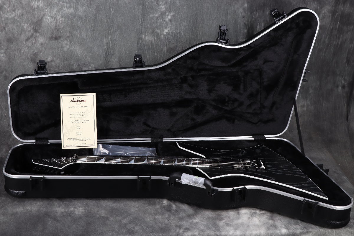 ishibashimusic's tweet photo. 【大特価‼️激レアモデル入荷📢】『#Jackson / USA Signature #JeffLoomis Kelly Black #ジャクソン』
激レアモデル‼️元 #ArchEnemy (アーチ・エネミー) 、現 #NEVERMORE (ネヴァーモア)のUSA製ジェフ・ルーミス、シグネイチャーモデルが大特価にて奇跡の入荷です‼️
■通常販売価格 ¥971,300(税込)がなんと.....
➡¥698,000(税込)‼️
USAコロナ工場のジャクソンカスタムショップ内にてハンドクラフトされるモデルで滅多に入荷しない希少モデルです‼️
今回なんと、1本のみ大特価にて奇跡の入荷です‼️
現在価格が高騰しておりこの価格で手に入る最後のチャンスかもしれません‼️
是非お急ぎくださいませ🏃💨
👇商品ページはコチラ👇️
https://t.co/b7ChsXEBYH