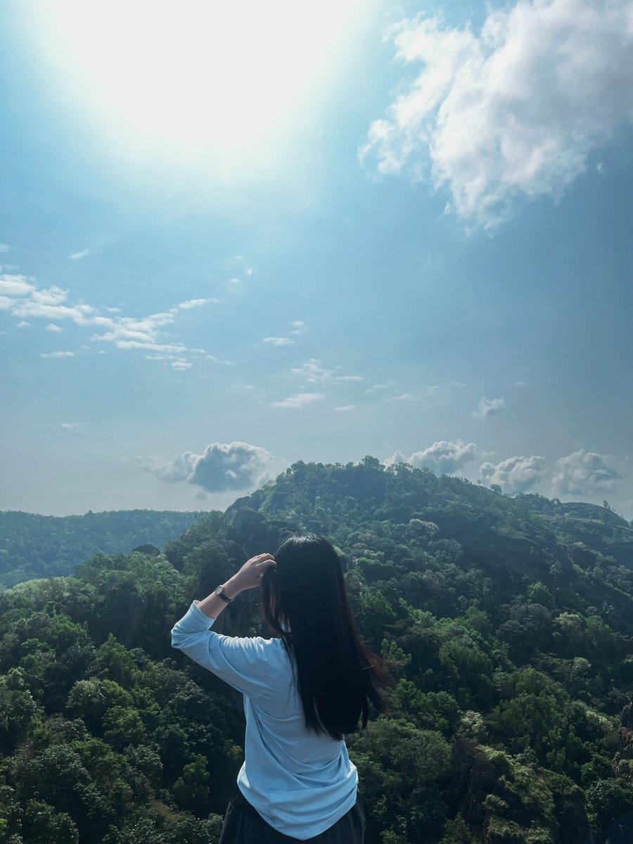 cezries's tweet photo. yeay berhasil menamatkan game mendaki gunung api purba🌋😎 https://t.co/9GuaaA8A9j