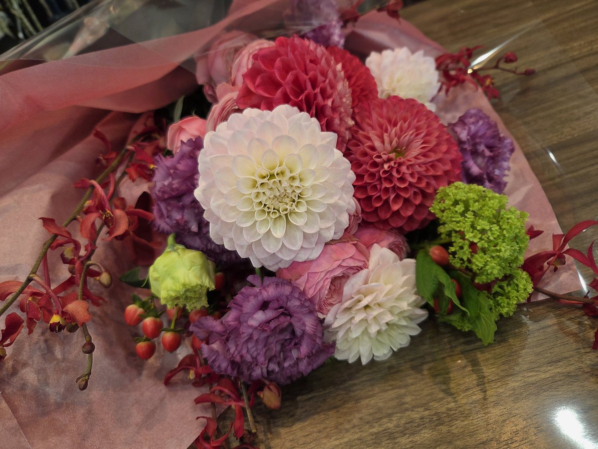 ใชใใชใ tweet media