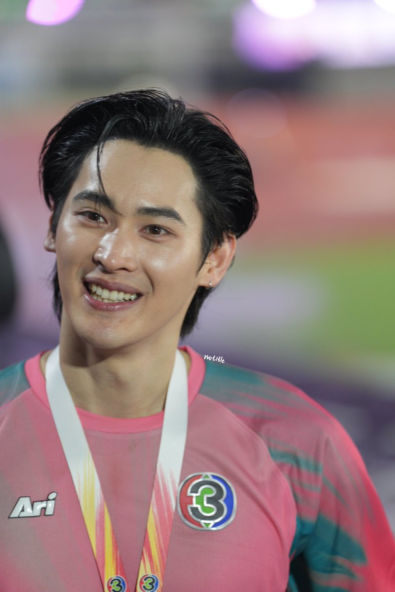 ٩(๑˃̶͈̀◡˂̶͈́๑)۶nutitle เติ้ล 타이틀 トル 영미 ❄️ tweet media