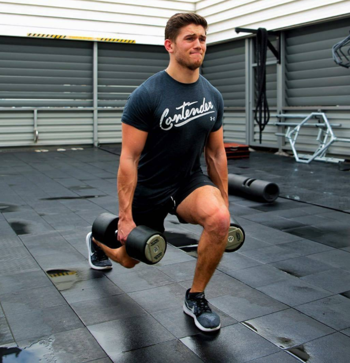 FitnessHacks101's tweet image. How to Do Dumbbell Lunges for Bigger Legs and Stronger Squats 💪 Ready to level up your lower body strength? Check out this guide and take your leg day to the next level! ow.ly/baYr50YzCQt

#LegDay #StrengthTraining #DumbbellWorkout #FitnessTips #WorkoutMotivation