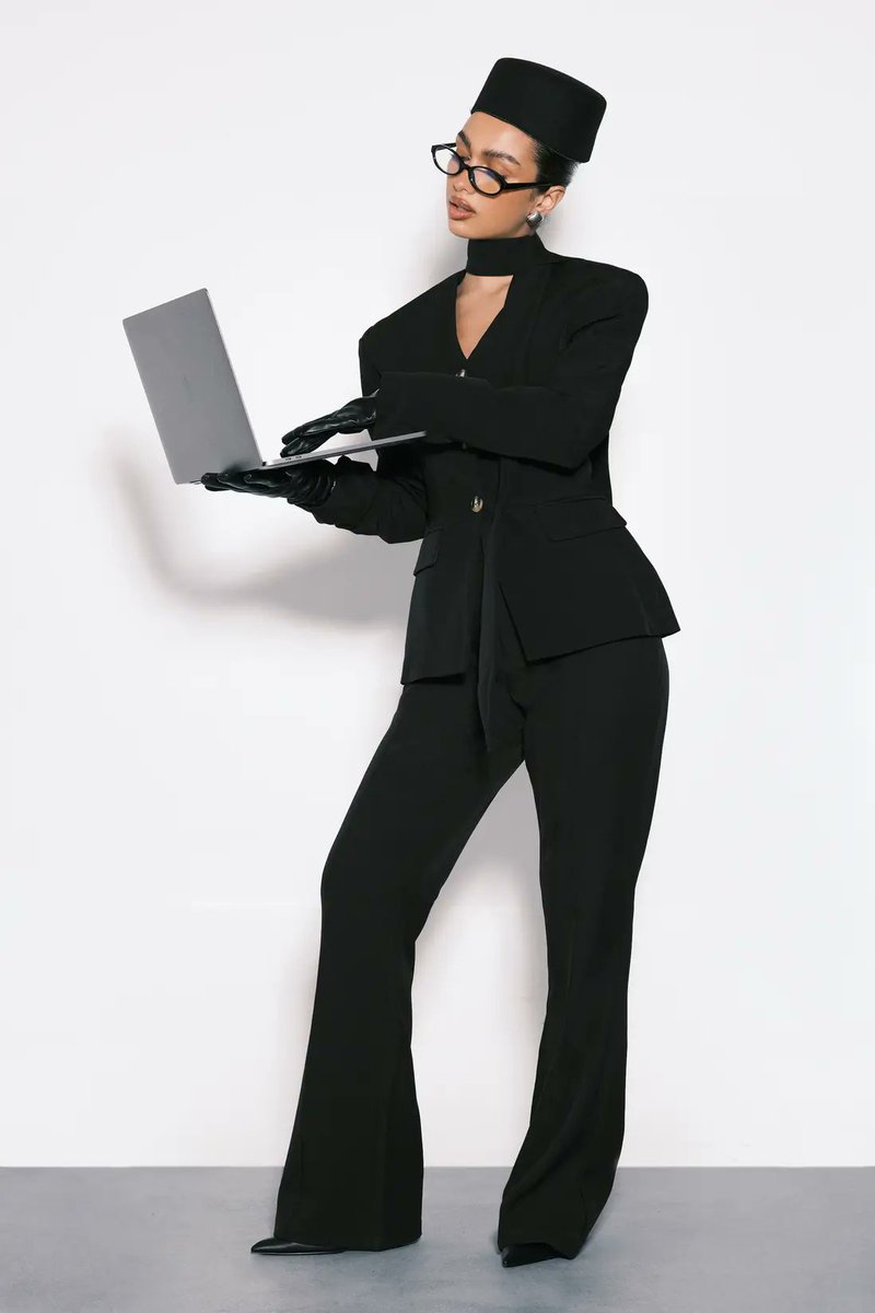 amidur48ru's tweet image. Basics Tailored Flare Trouser
Premier - unlimited free delivery for a year with Premier Delivery

Shop now: shorturl.at/GjQWw

#tailored #flare #trouser #lensflare #flaredtrouser #tailoredsolutions #tailoredelegance #flaredjeans
#arizonavsmichigan