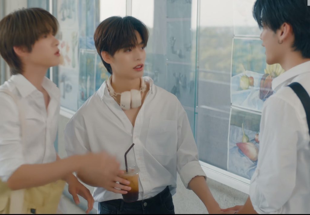 พพ★ tweet media