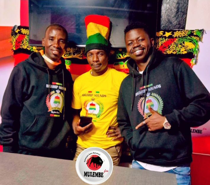 Mulembe_FM's tweet photo. #ReggaeJunction Big show Big team π·π·π·π·π·π·π·π·π·π·π·π· Dj Shifa DJ WADE Q https://t.co/J0s34nv7SM