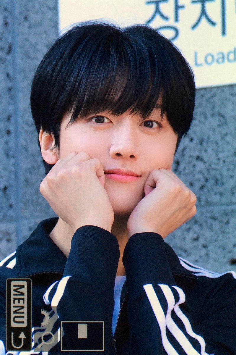 ShineB_1123's tweet photo. 260405 #SF9 #영빈 #YOUNGBIN #ヨンビン @SF9official

잘 쉬엉!! https://t.co/NmAGaqRRcS
