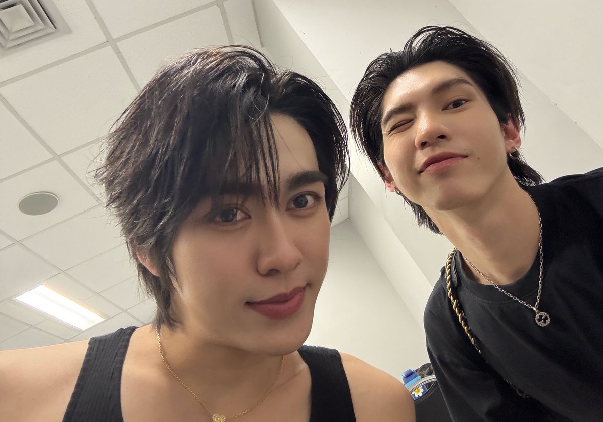 Say ⚝ Rome defender tweet media