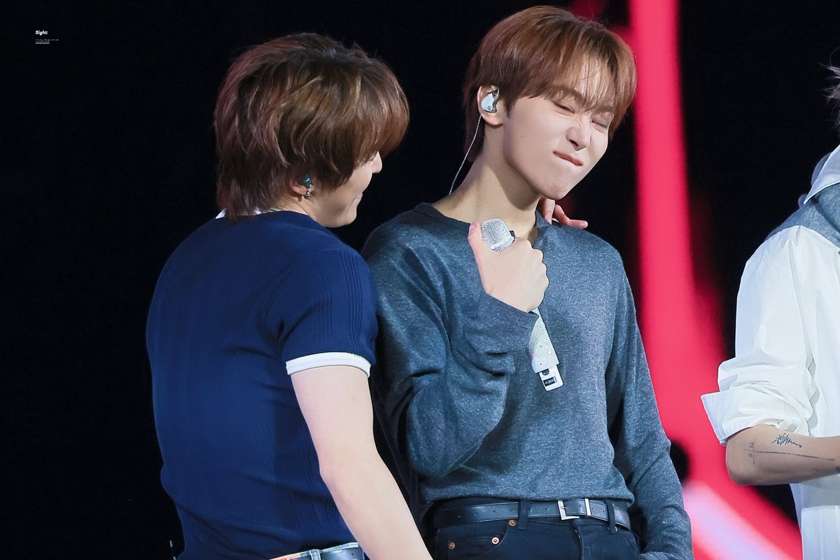 𝑠𝑖𝑔ℎ𝑡 tweet media