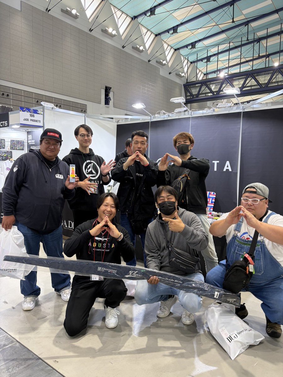 yamapapap's tweet photo. ADASTAブースにて集合写真🎣
ADASTAの皆さんお疲れ様でした‼️
お写真ありがとうございます😊🙏
#ADASTA
#わーちゃん
#nanaちゃん https://t.co/7PX6q4Dov9