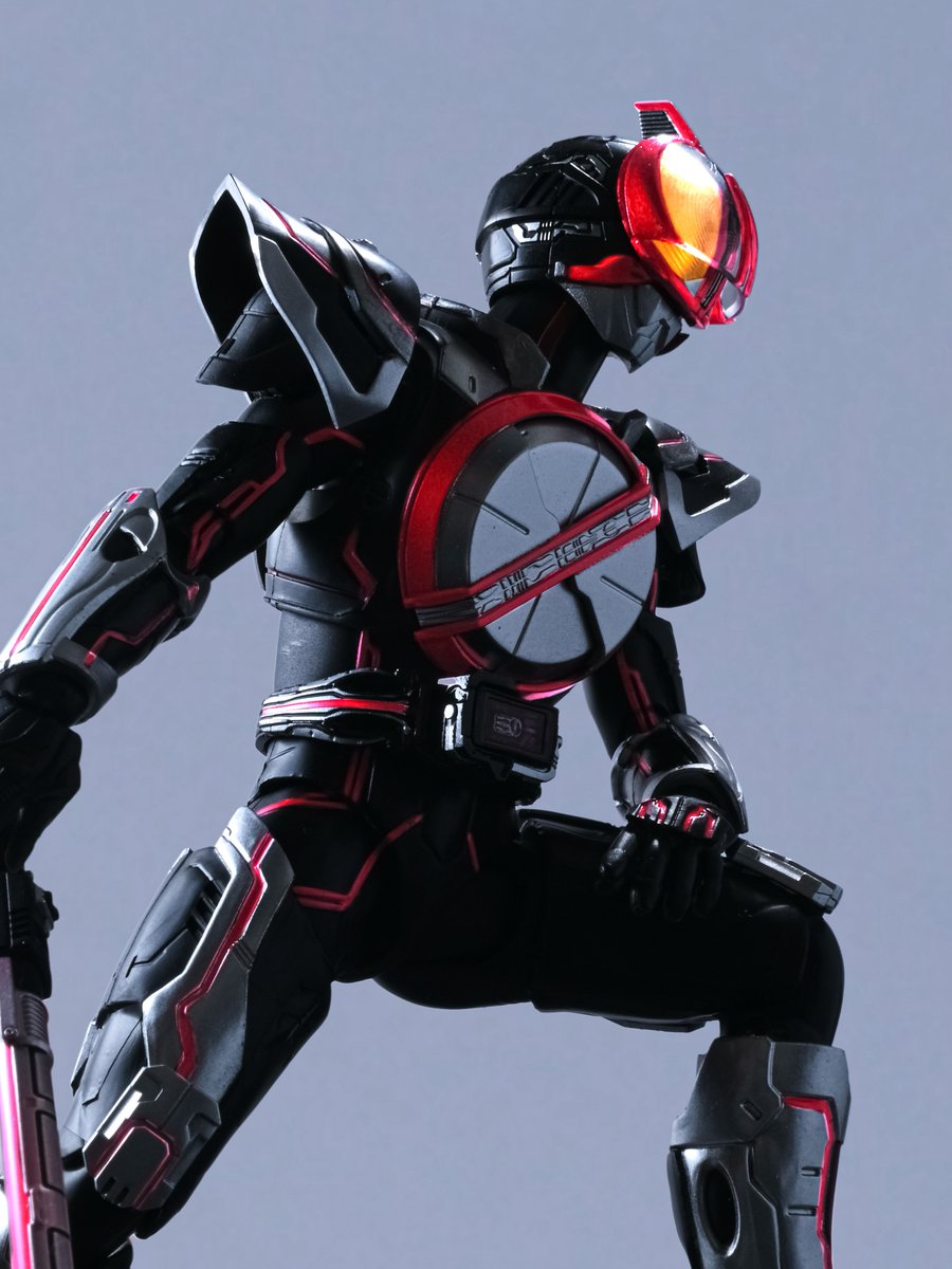 エバルト tweet media