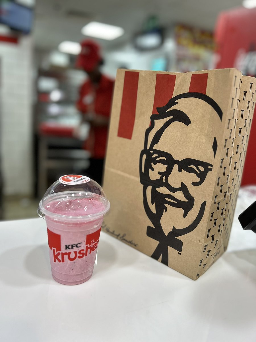 Lucky Munah🧕💜 tweet media