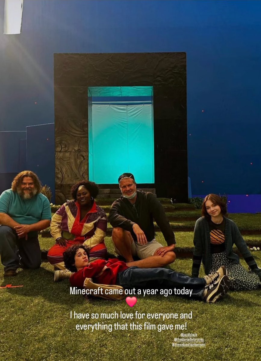 ig story update 

( Minecraft came out a year ago today.
I have so much love for everyone and everything that this film gave me! )