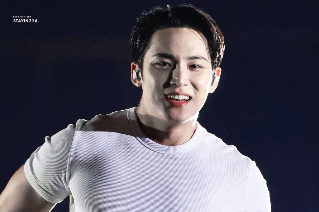 𝐒𝐭𝐚𝐲𝐢𝐧𝟐𝟐𝟔 tweet media