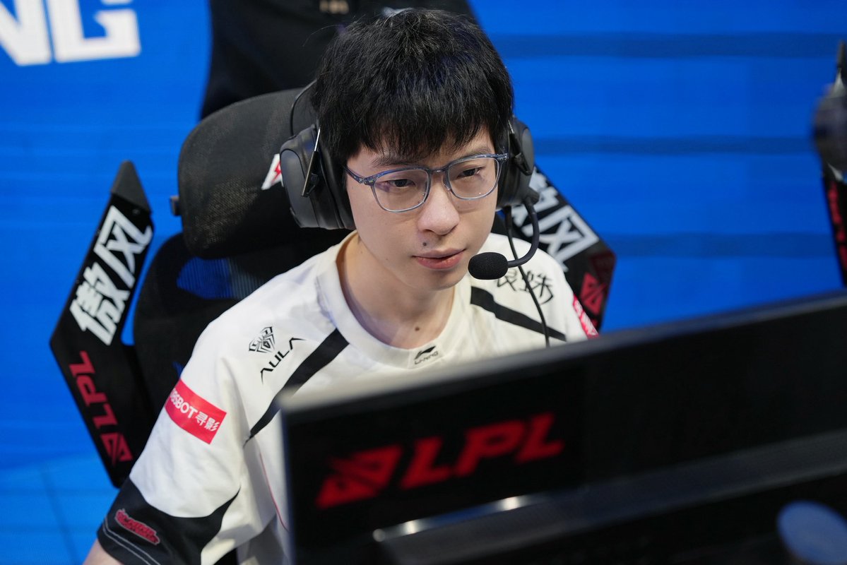 Anyone's Legend tweet media