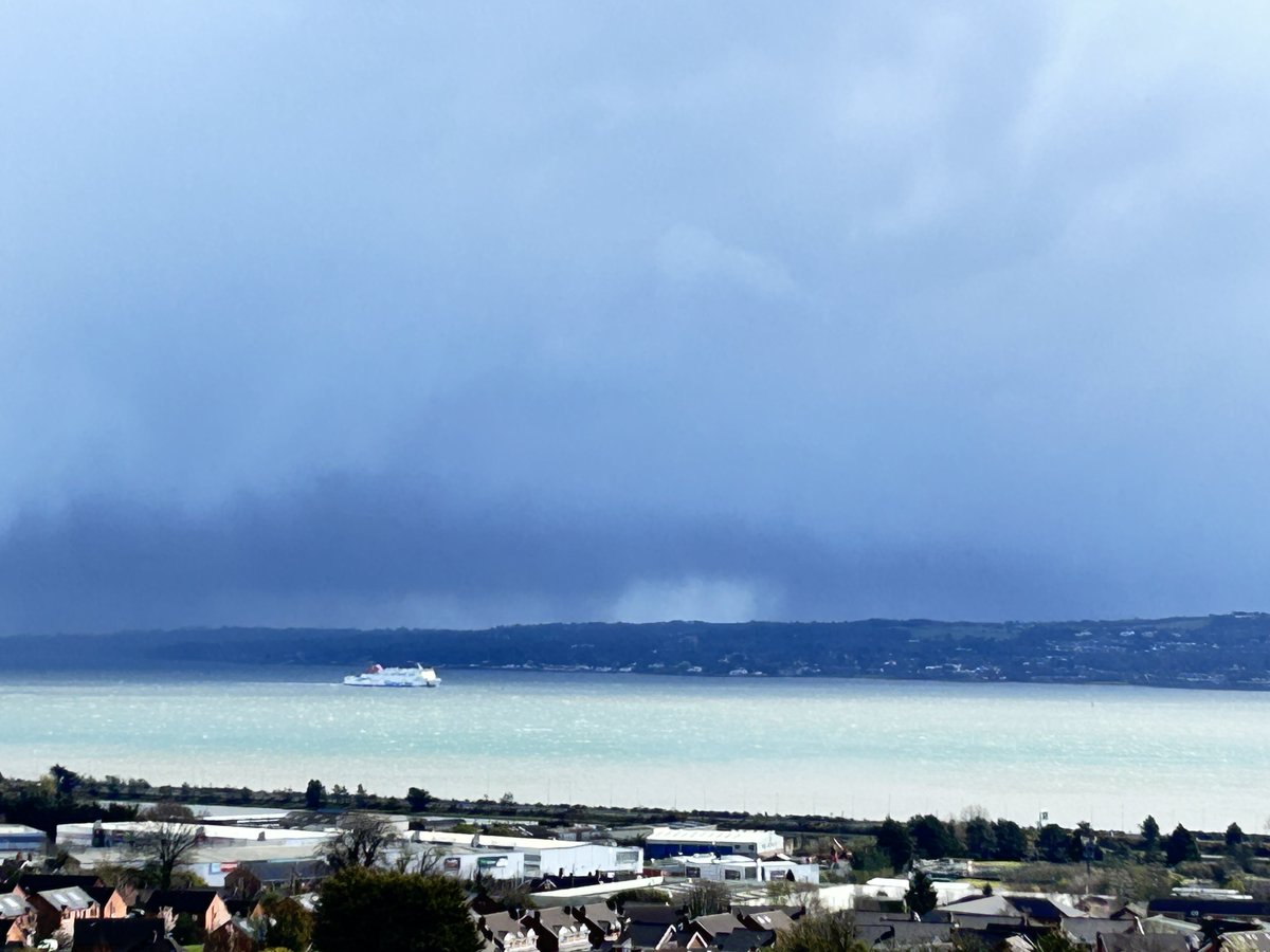 mcdomia's tweet photo. The beauty of Storm Dave. Storm Dave - you bring in all shades of blue - beautiful indeed #storm #stormDave #stormdave #Belfast https://t.co/nKfNrGhB0q