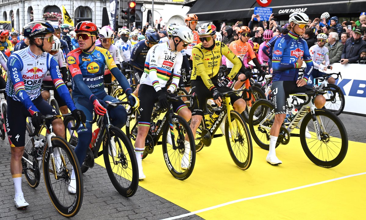 categorycafe tweet media