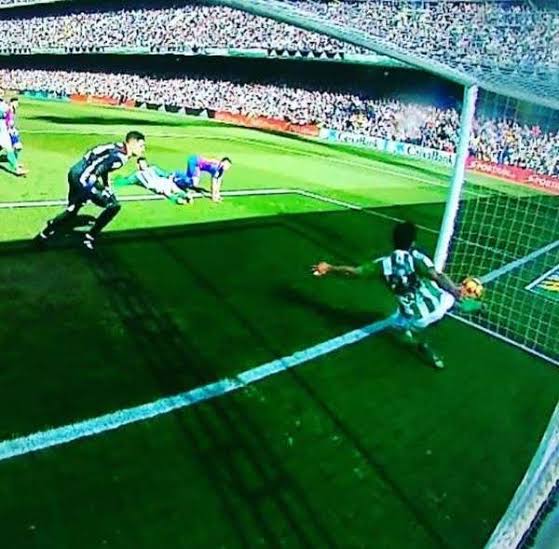 عاشق الملك ابريتشي ايزي tweet media