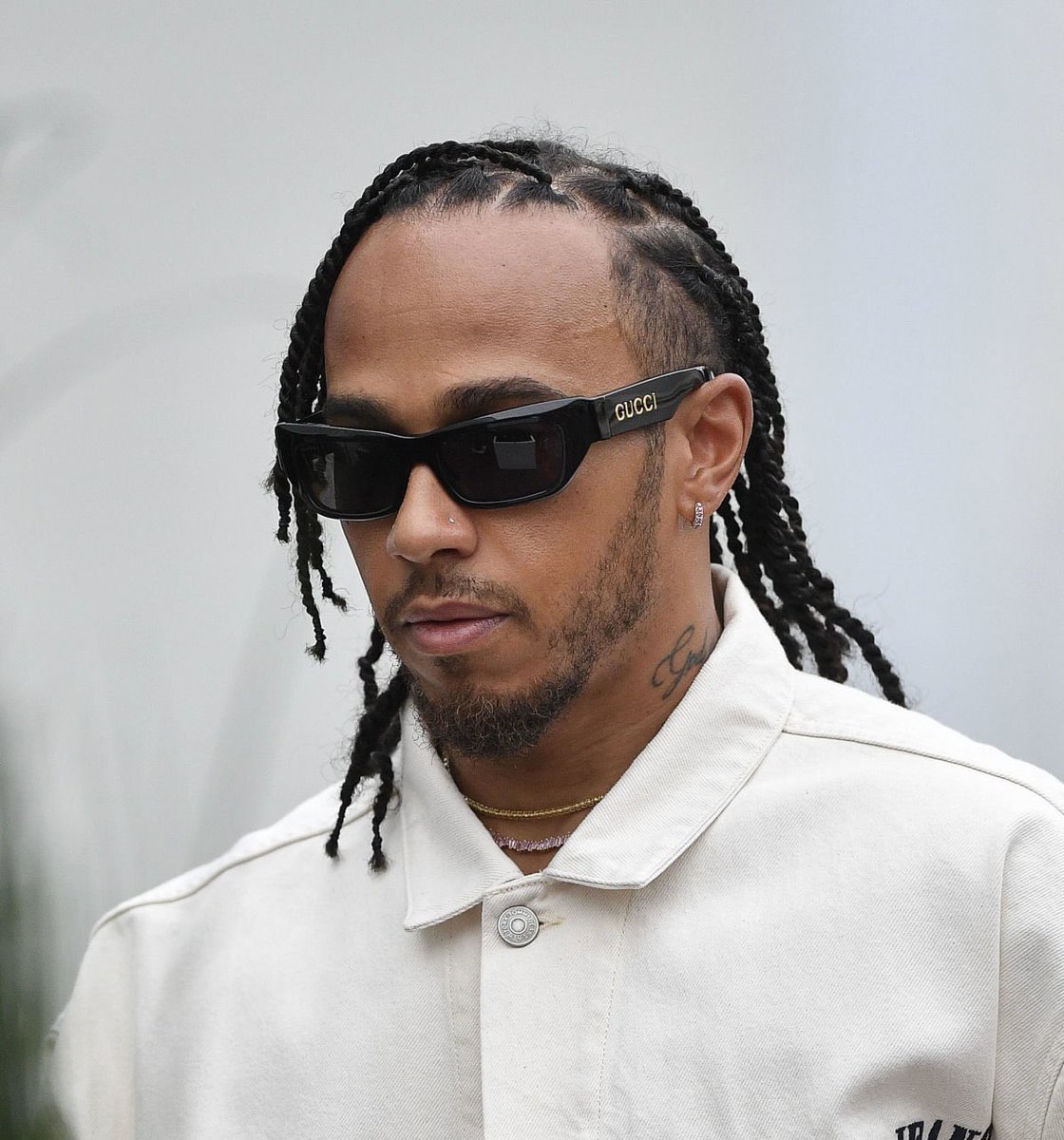 lewis akgae tweet media