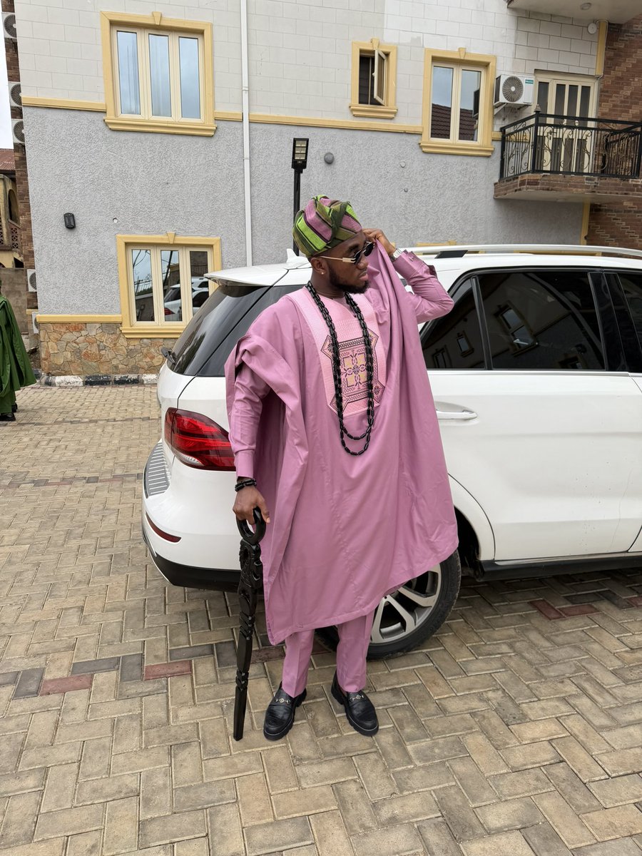 Shola 👑 tweet media