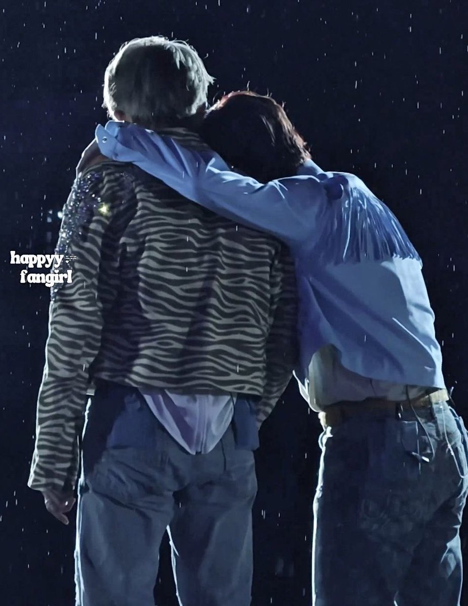 risa ᯓ ✈︎ tweet media