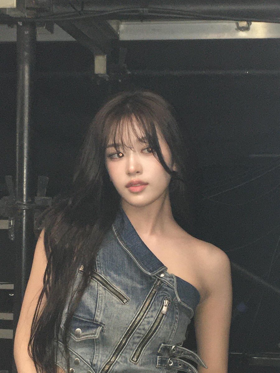 an yujin pics tweet media