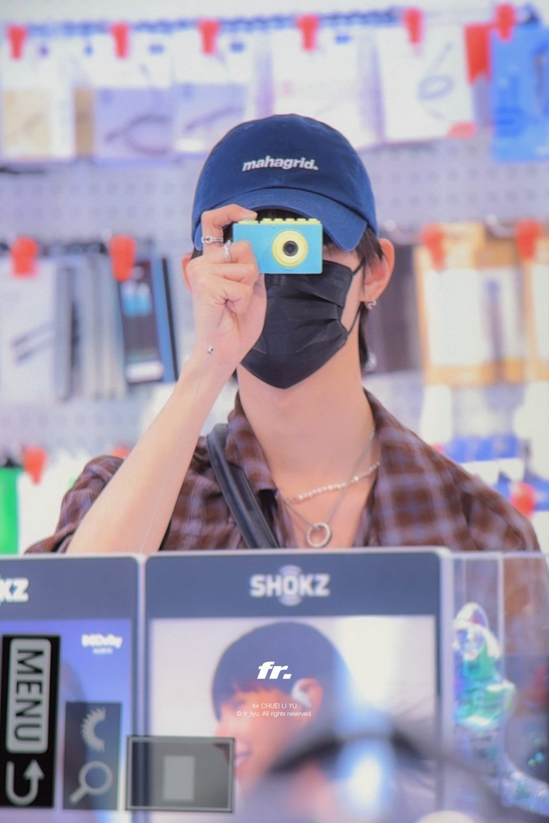 𝐟𝐫. tweet media