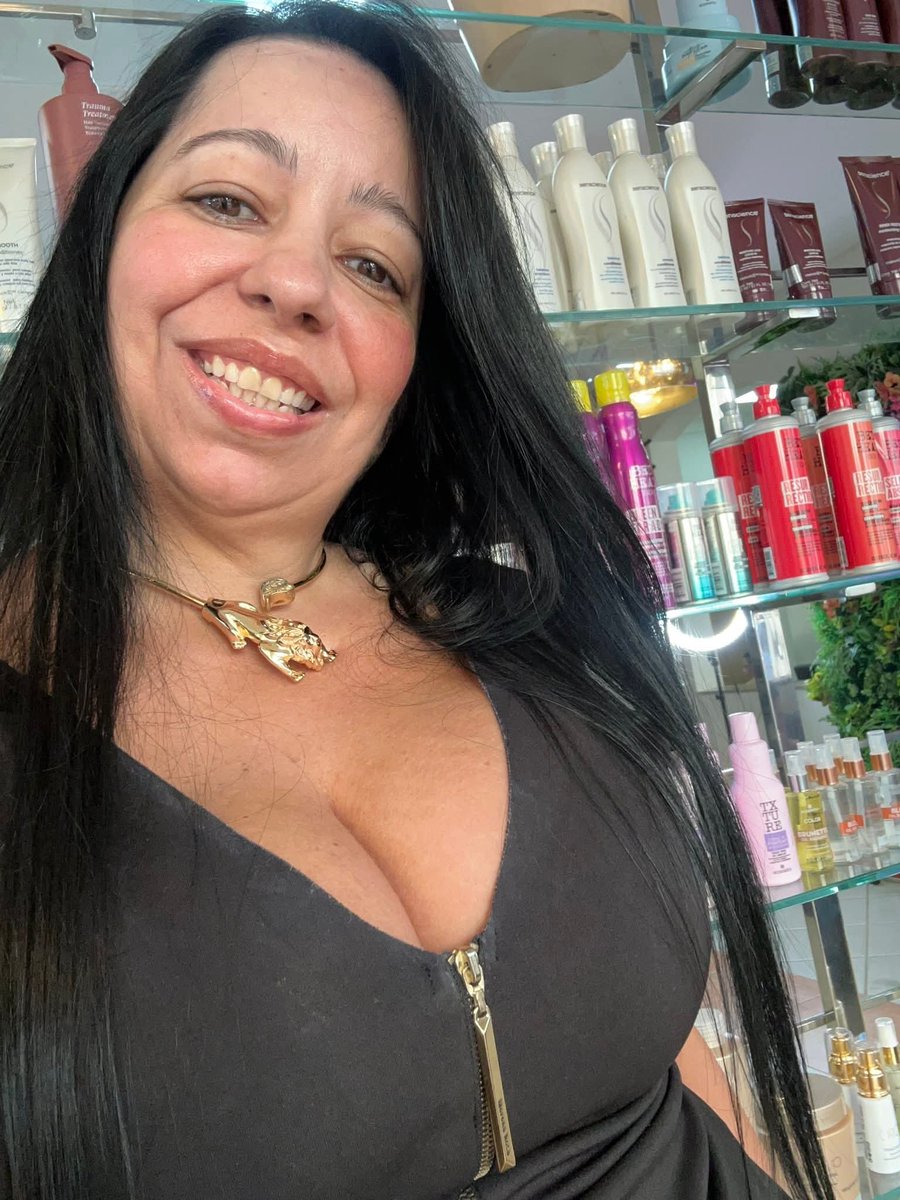 Karen R. Evelyn tweet media