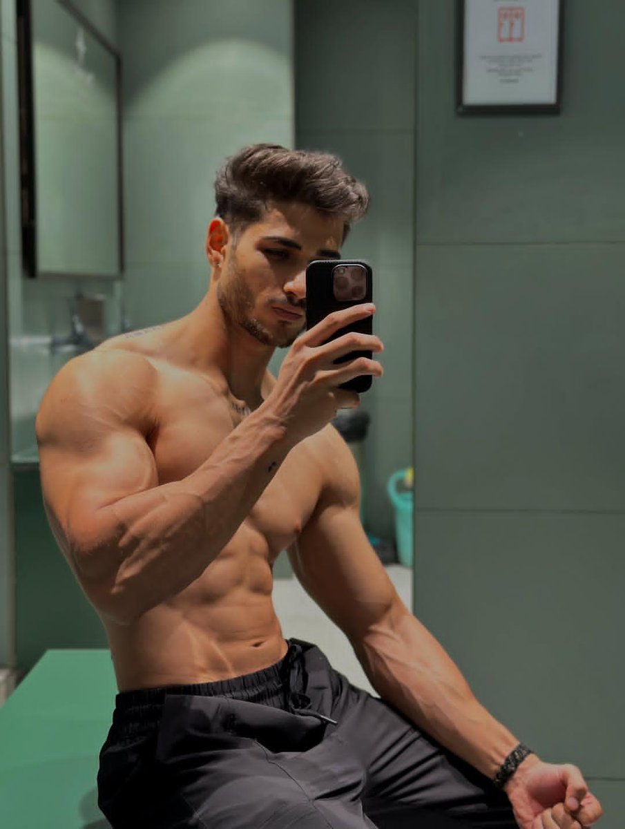 Deep❤️ tweet media