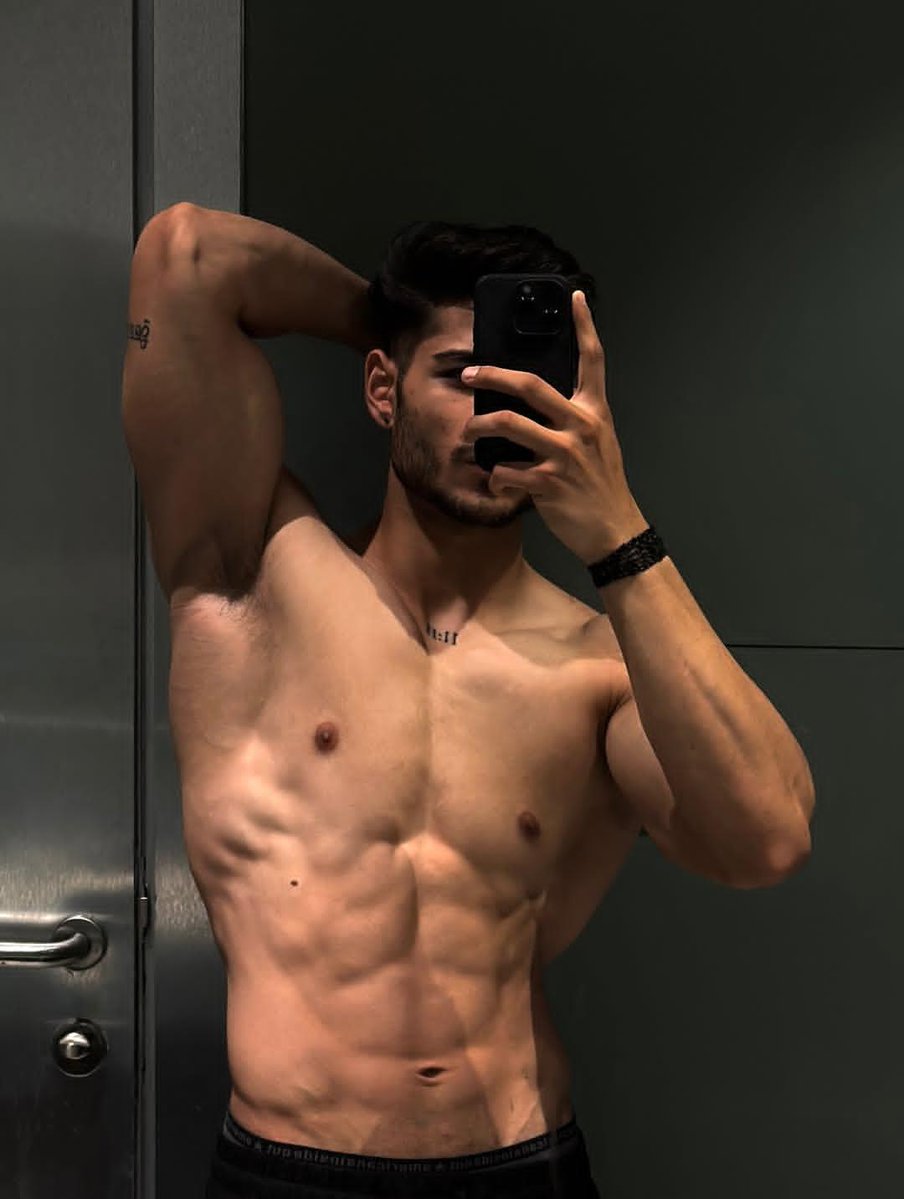 Deep❤️ tweet media