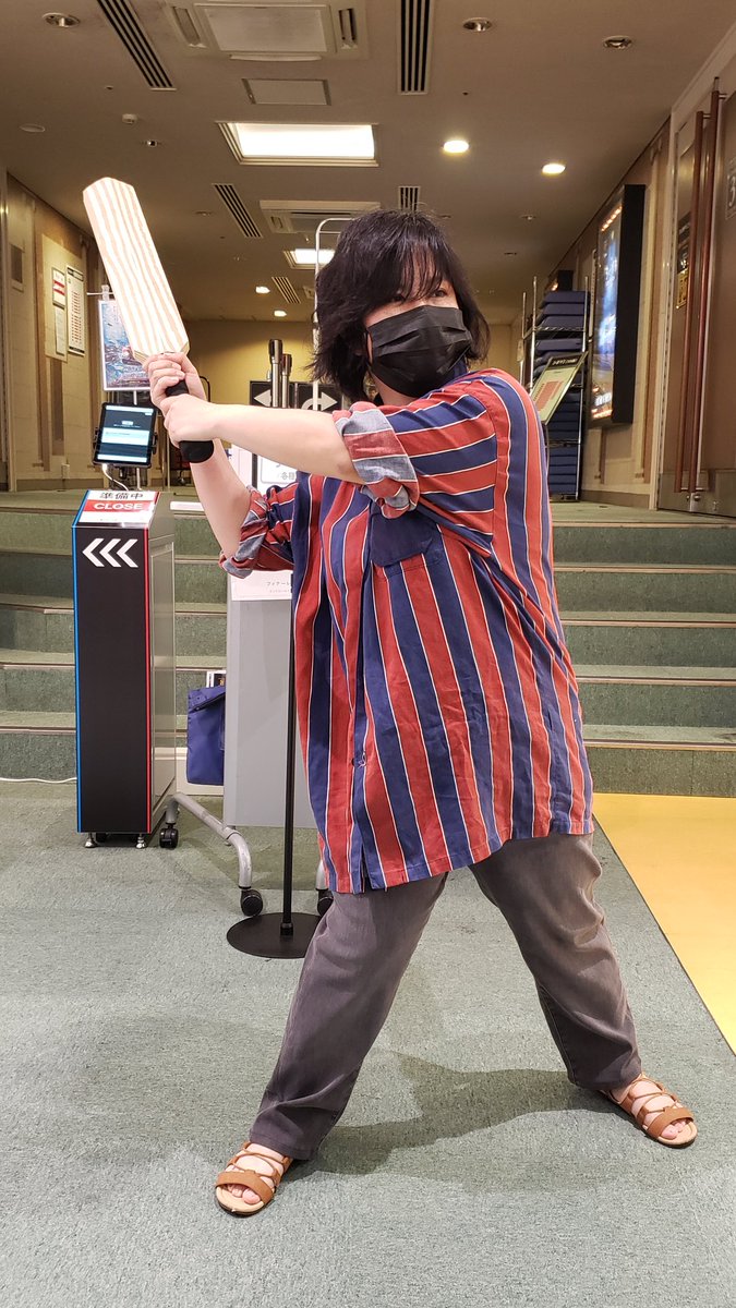 レッド tweet media