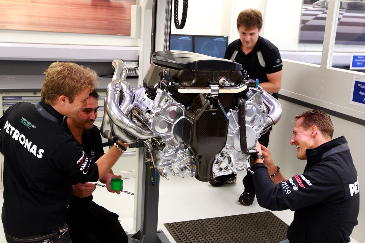 Mercedes Hub tweet media