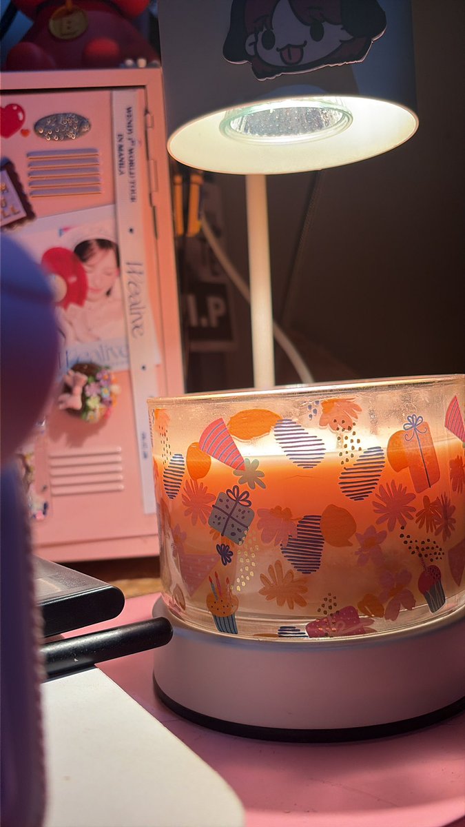 ezra 🩵 d-28 tweet media