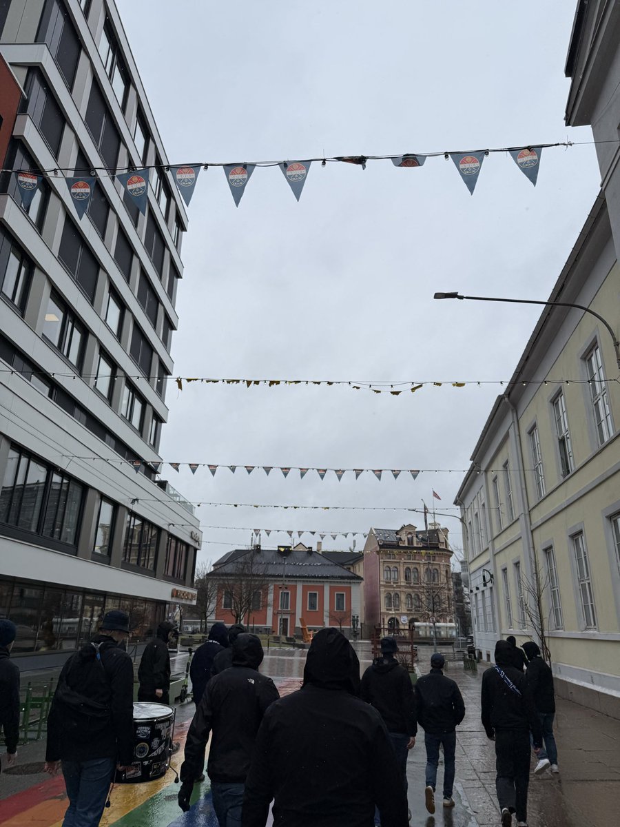SverreBr's tweet photo. Stb hjemme. Starter bra https://t.co/TqCQNaCelH