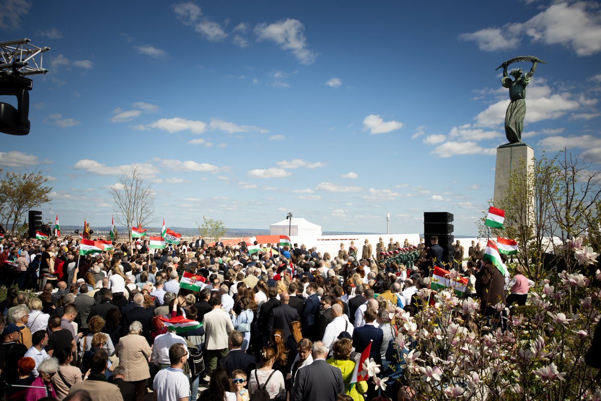 Balázs Orbán tweet media