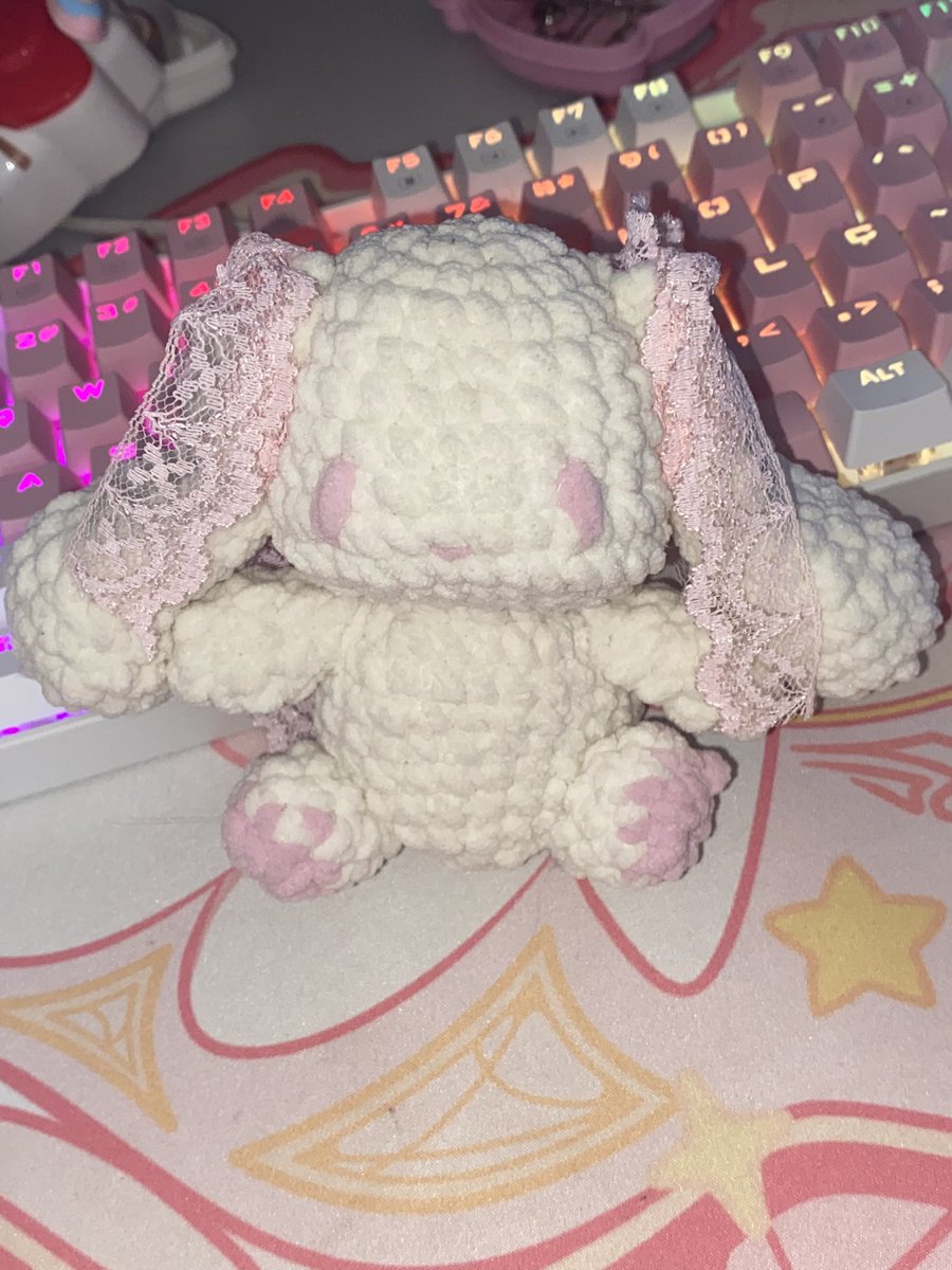 Moghis COMISSÕES ABERTAS tweet media