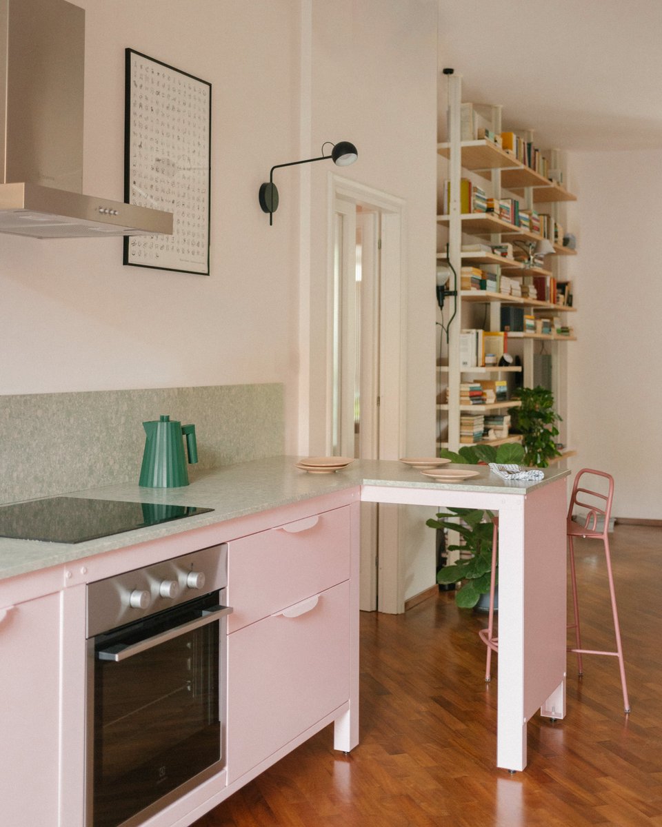 reframekitchens's tweet photo. Where pink meets Italian design. 

Stainless steel crafted, powder coated and strikingly stunning. Whether stainless steel is your style, Kiki pink or perhaps a terracotta, get in touch to start your Very Simple journey.

#verysimplekitchen #pinkkitchen #reframe #kitchen https://t.co/77nsfWTyyJ