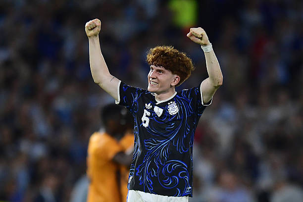 تشلسي وفالنتين باركو توصلا لإتفاق على الشروط الشخصية، بشأن ضمه في سوق الإنتقالات الصيفية.