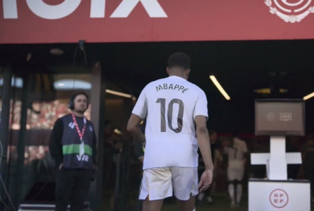 Weeping Willow tweet media