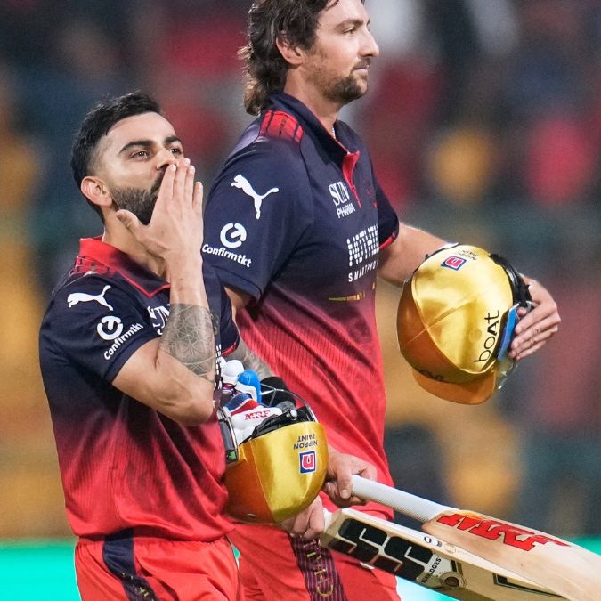 BluntIndianGal's tweet image. Tim David watched Kohli saab's flying kiss live and decided to recreate 🤣🔥