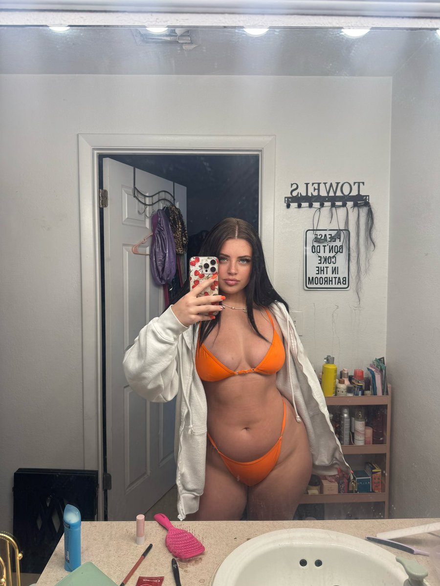 Your God ✨️ tweet media