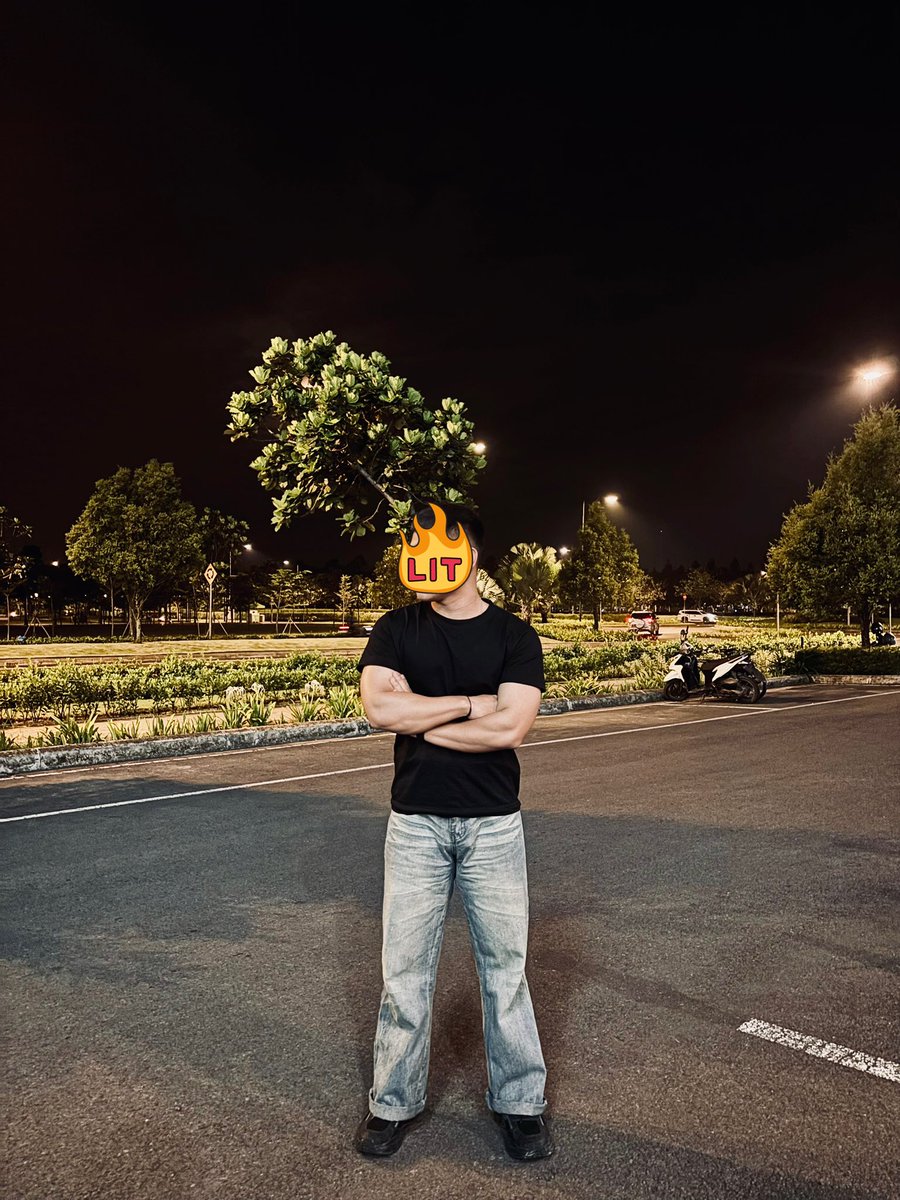 apapunitu tweet media