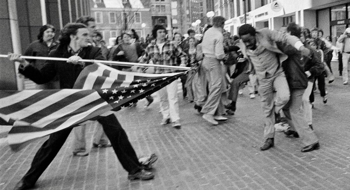 1976 Live tweet media