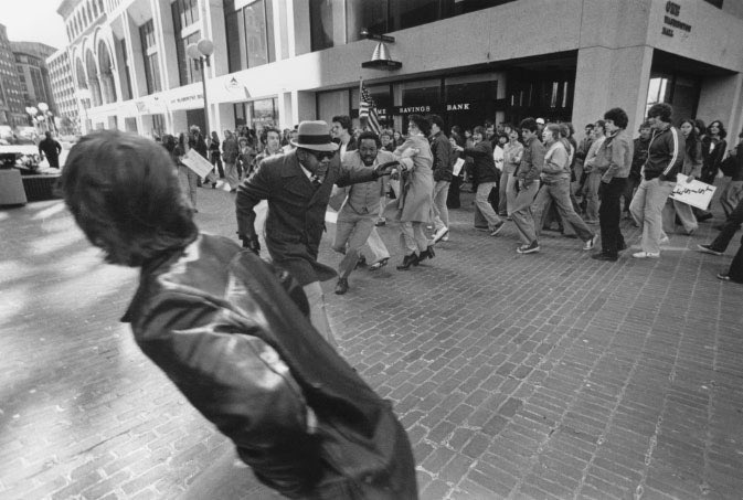 1976 Live tweet media